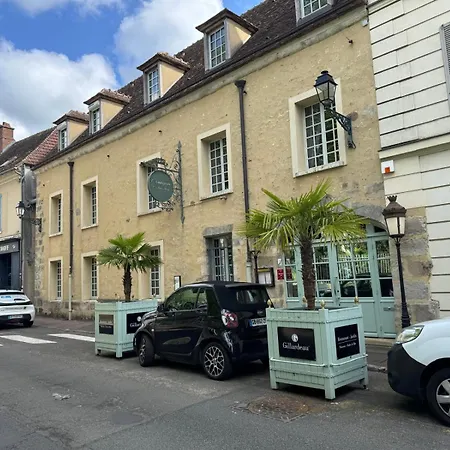 Apartment Juste Devant Le Chateau, Chic Et Atypique